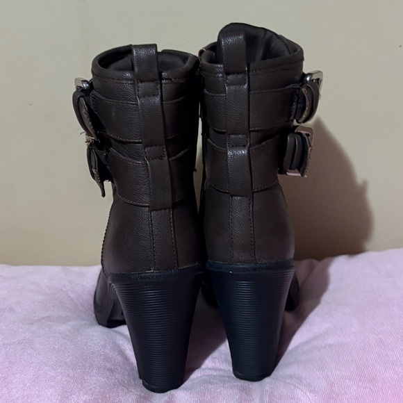 Guess high heel boots size 8M, work once EUC - Picture 5 of 6